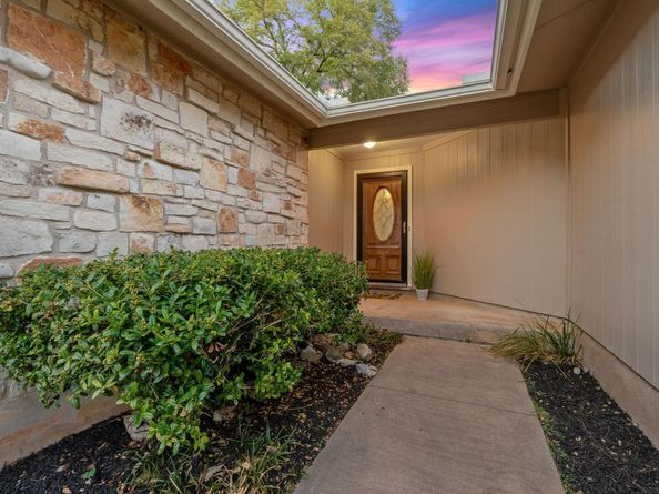 4706 Cap Rock DR, Austin TX 78735