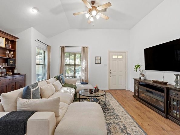 6801 Beckett RD 131R, Austin TX 78749