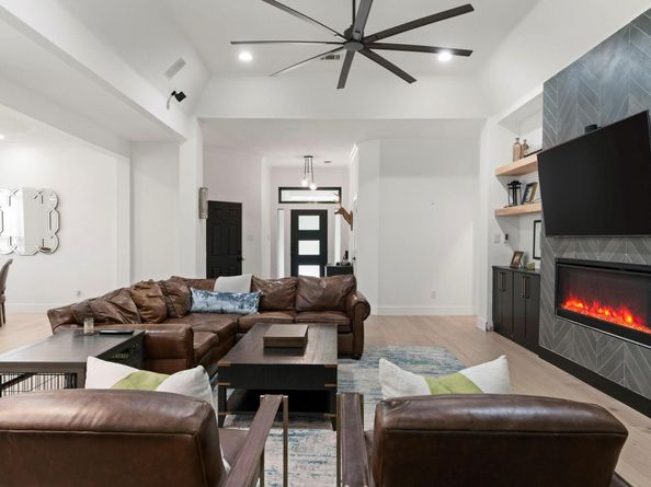 6524 Taylorcrest DR, Austin TX 78749