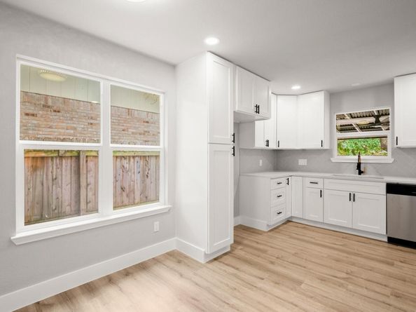 11462 Bristle Oak TRL, Austin TX 78750
