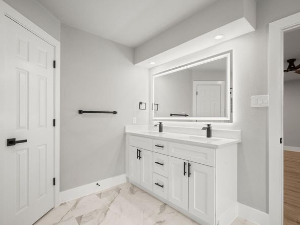 11462 Bristle Oak TRL, Austin TX 78750
