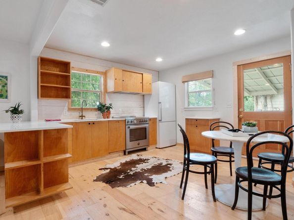 1405 Cometa ST, Austin TX 78721
