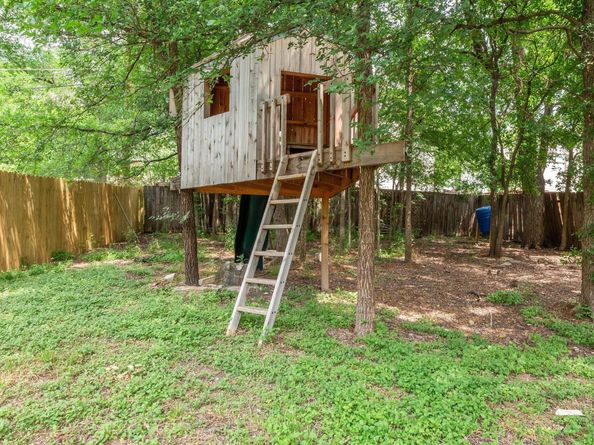 1405 Cometa ST, Austin TX 78721