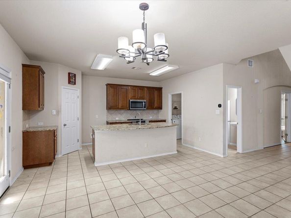 2001 Stephanne Creek CV, Austin TX 78744