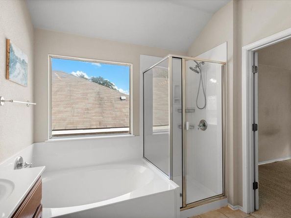 2001 Stephanne Creek CV, Austin TX 78744
