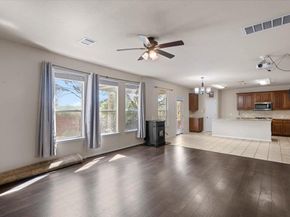 2001 Stephanne Creek CV, Austin TX 78744