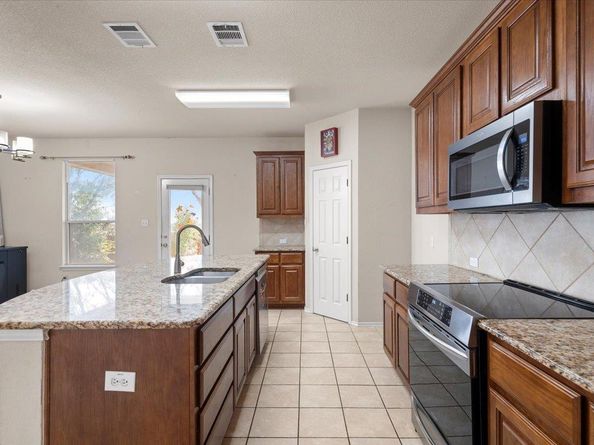 2001 Stephanne Creek CV, Austin TX 78744