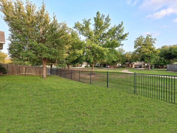 716 Bent Wood PL, Round Rock TX 78665