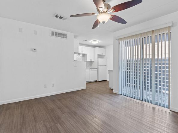 1840 Burton DR 133, Austin TX 78741