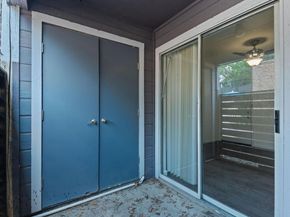 1840 Burton DR 133, Austin TX 78741