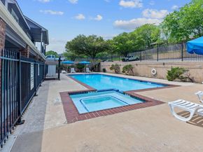 1840 Burton DR 133, Austin TX 78741