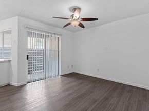 1840 Burton DR 133, Austin TX 78741