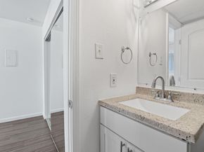 1840 Burton DR 133, Austin TX 78741