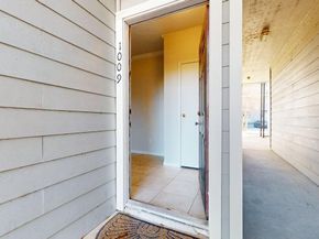 12166 Metric BLVD 1009, Austin TX 78758