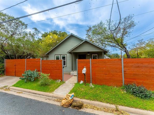 1210 Coleto ST, Austin TX 78702