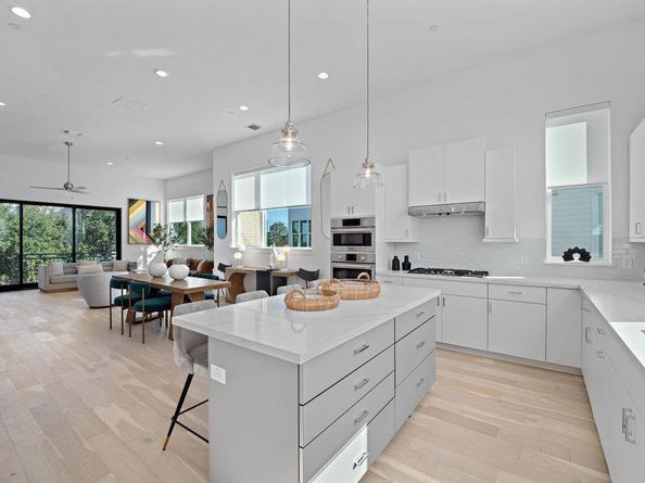 3808 Berkman DR, Austin TX 78723