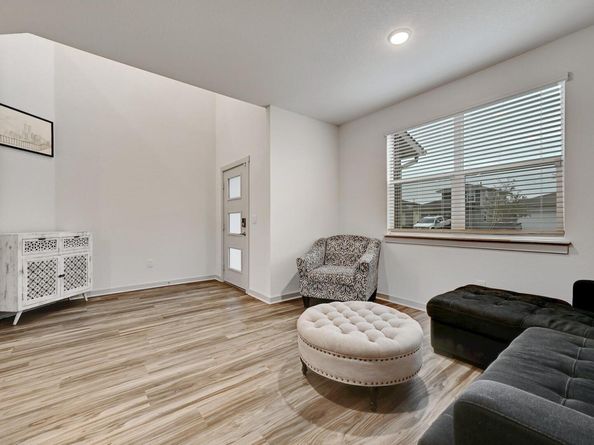 7517 Peggie Nell DR, Austin TX 78724