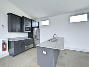 7517 Peggie Nell DR, Austin TX 78724