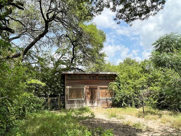 7607 Forest Wood RD, Austin TX 78745