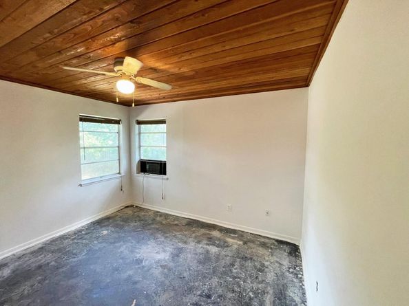 7607 Forest Wood RD, Austin TX 78745