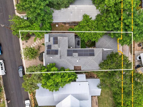 2100 E 10th ST, Austin TX 78702