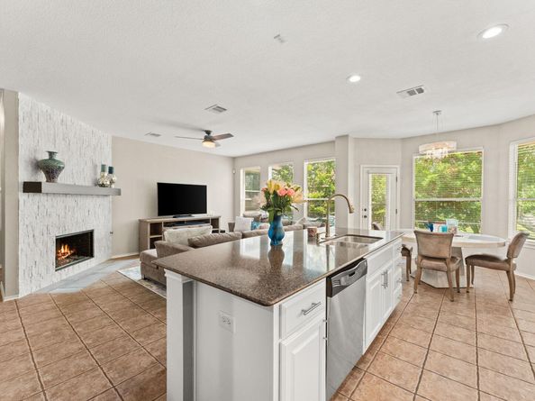 31 Cypress Knee LN 93, Austin TX 78734