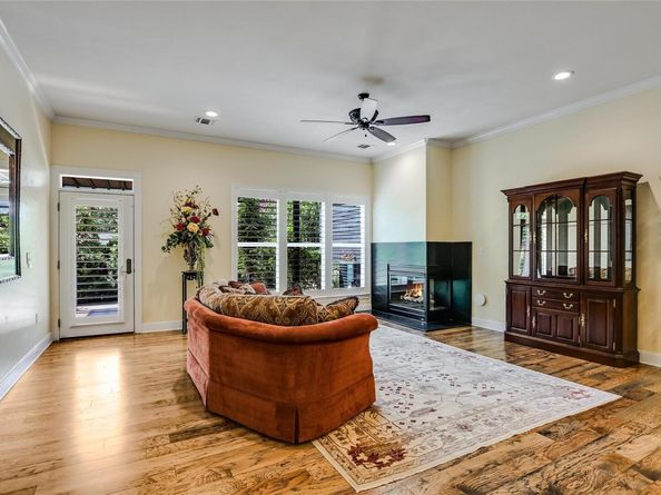1218 Haven LN 102, Georgetown TX 78626