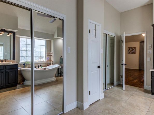10601 Queensbury CV, Austin TX 78726
