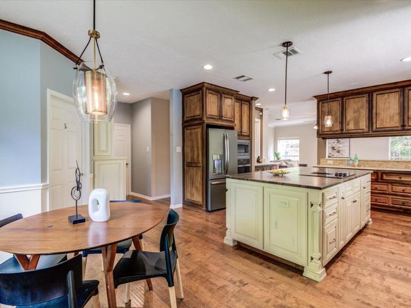 10601 Queensbury CV, Austin TX 78726