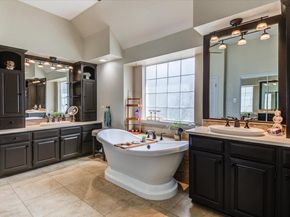 10601 Queensbury CV, Austin TX 78726