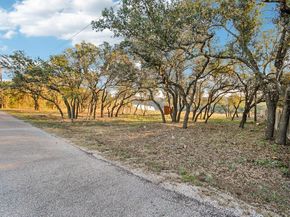 24333 Pedernales Cliff TRL, Spicewood TX 78669