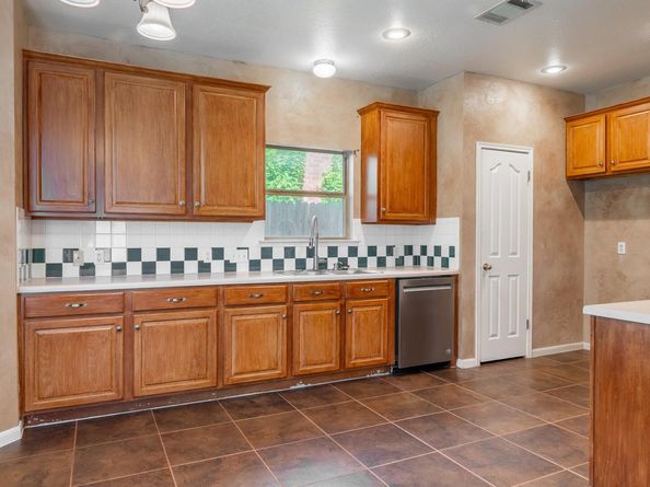 1706 Apache TRL, Round Rock TX 78665