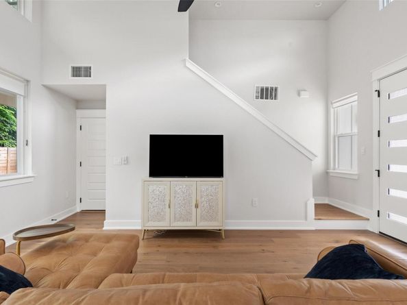 2713 Stacy LN 2, Austin TX 78704