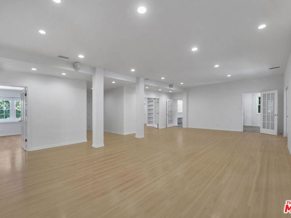 1231 Club View Drive, Los Angeles CA 90024