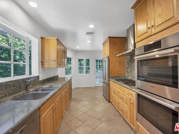 1231 Club View Drive, Los Angeles CA 90024