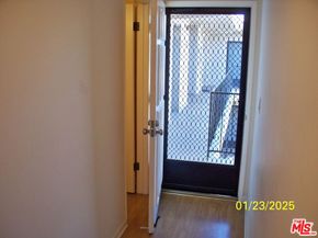 2320 S Bentley Avenue 204, Los Angeles CA 90064