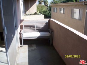 2320 S Bentley Avenue 204, Los Angeles CA 90064