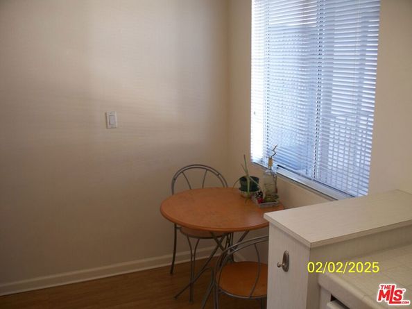 2320 S Bentley Avenue 204, Los Angeles CA 90064