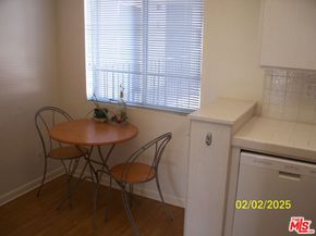 2320 S Bentley Avenue 204, Los Angeles CA 90064