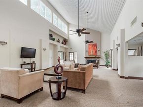 8561 Villa La Jolla Dr K, La Jolla CA 92037