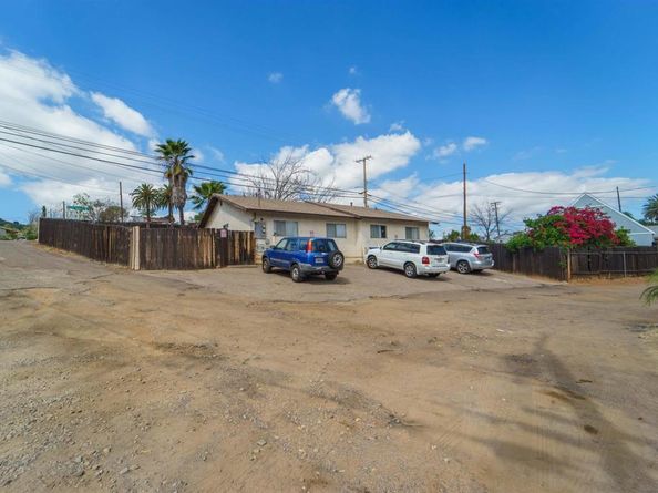 7 Lacie Ln, Lakeside CA 92040