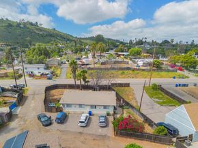 7 Lacie Ln, Lakeside CA 92040