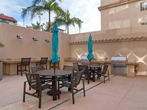 939 Coast 17D, La Jolla CA 92037