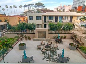 939 Coast 17D, La Jolla CA 92037