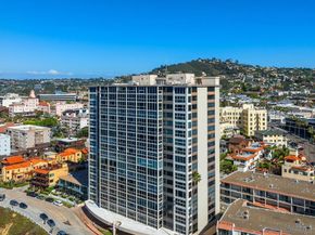 939 Coast 17D, La Jolla CA 92037