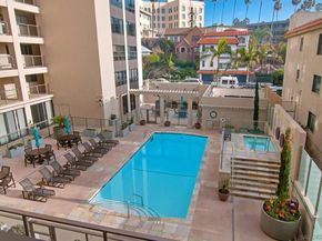 939 Coast 17D, La Jolla CA 92037