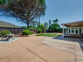 7634 Flag Lake, San Diego CA 92119