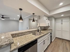 6025 Estelle 4, San Diego CA 92115