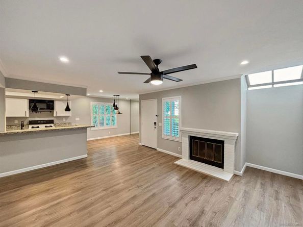 6025 Estelle 4, San Diego CA 92115
