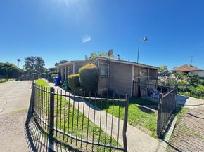 5402 Churchward St, San Diego CA 92114